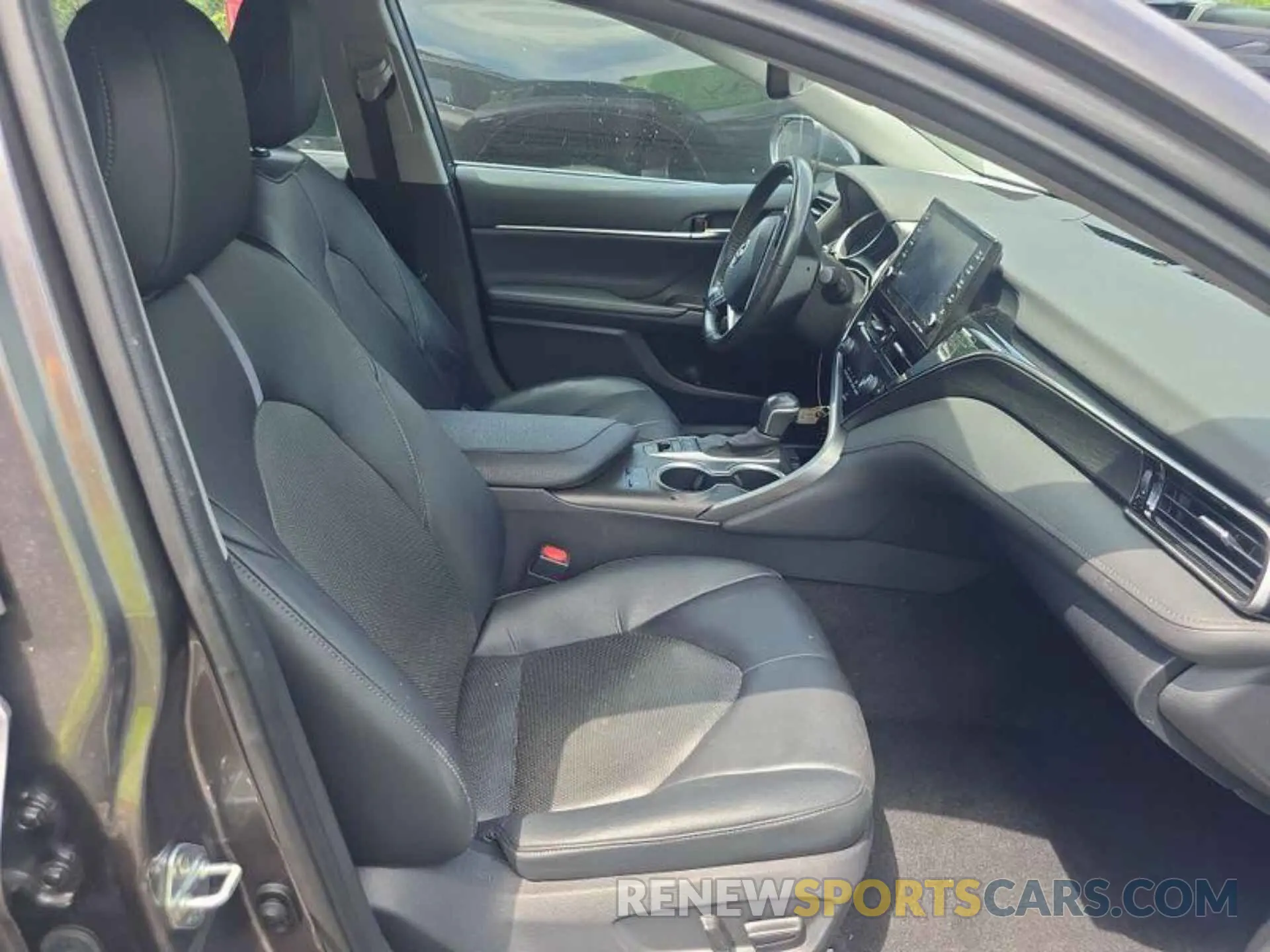 11 fotografías del automóvil dañado 4T1F11AK9MU546903 TOYOTA CAMRY 2021