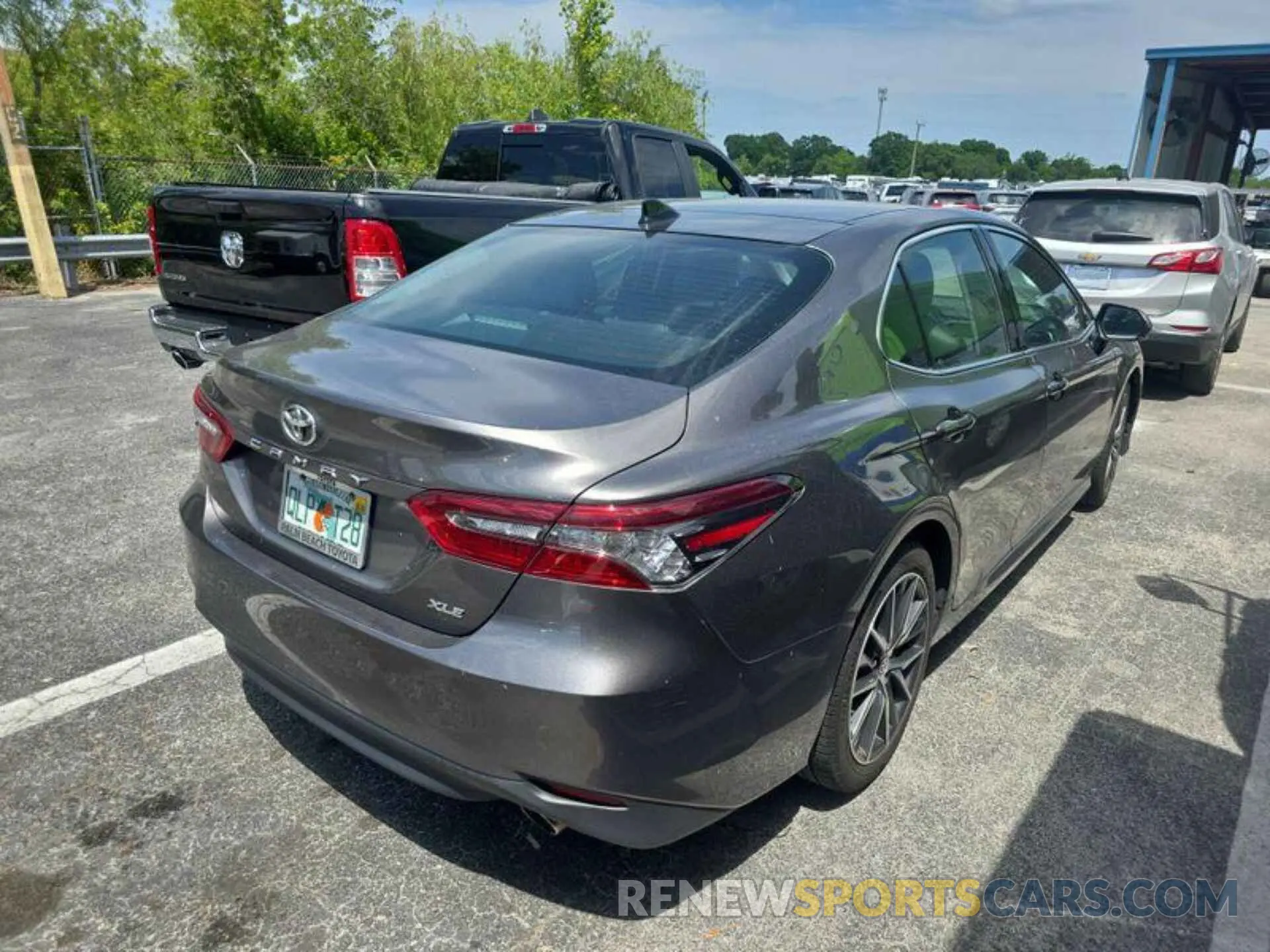 15 fotografías del automóvil dañado 4T1F11AK9MU546903 TOYOTA CAMRY 2021