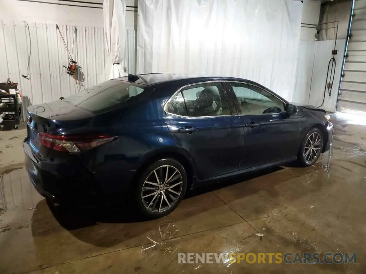 3 fotografías del automóvil dañado 4T1F11BK2MU028615 TOYOTA CAMRY 2021