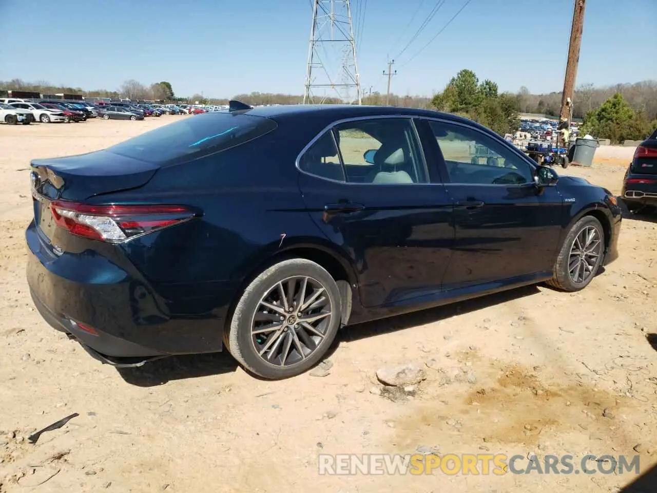 3 fotografías del automóvil dañado 4T1F31AK5MU557388 TOYOTA CAMRY 2021