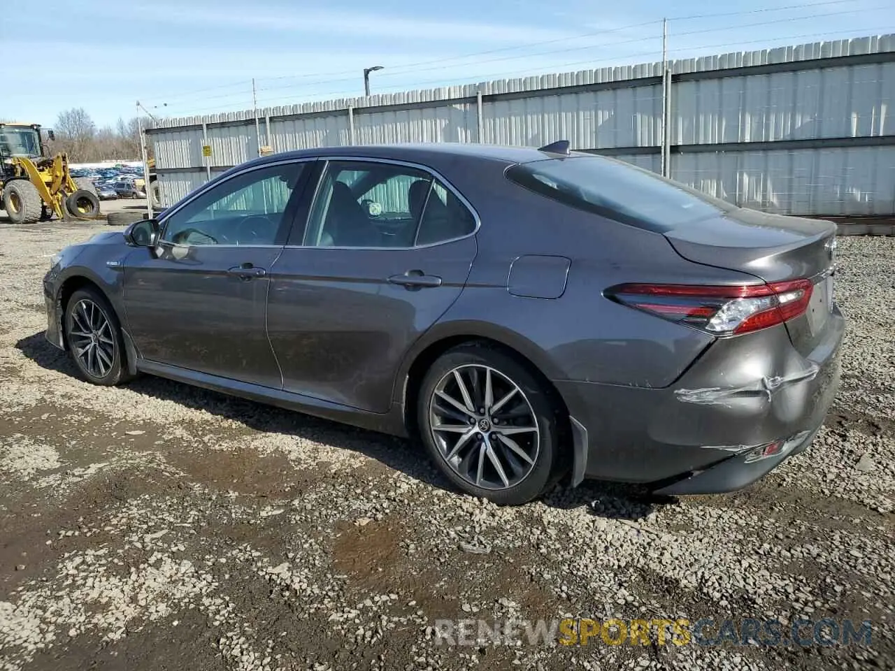 2 fotografías del automóvil dañado 4T1F31AK6MU557108 TOYOTA CAMRY 2021