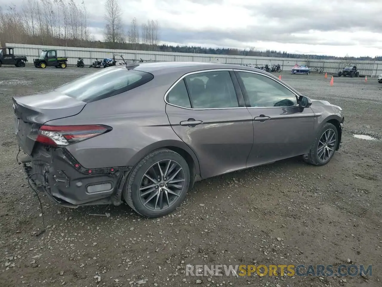 3 fotografías del automóvil dañado 4T1F31AK8MU562309 TOYOTA CAMRY 2021