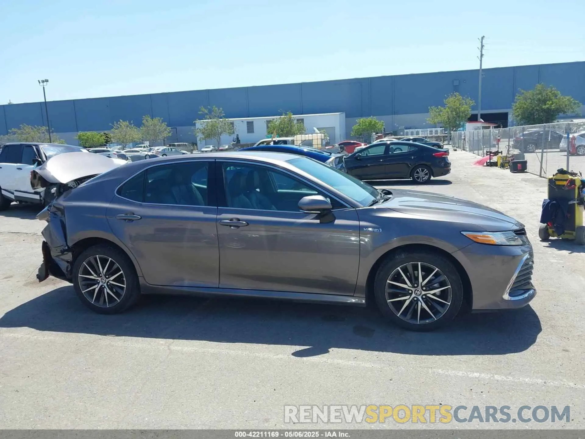14 fotografías del automóvil dañado 4T1F31AK9MU560049 TOYOTA CAMRY 2021