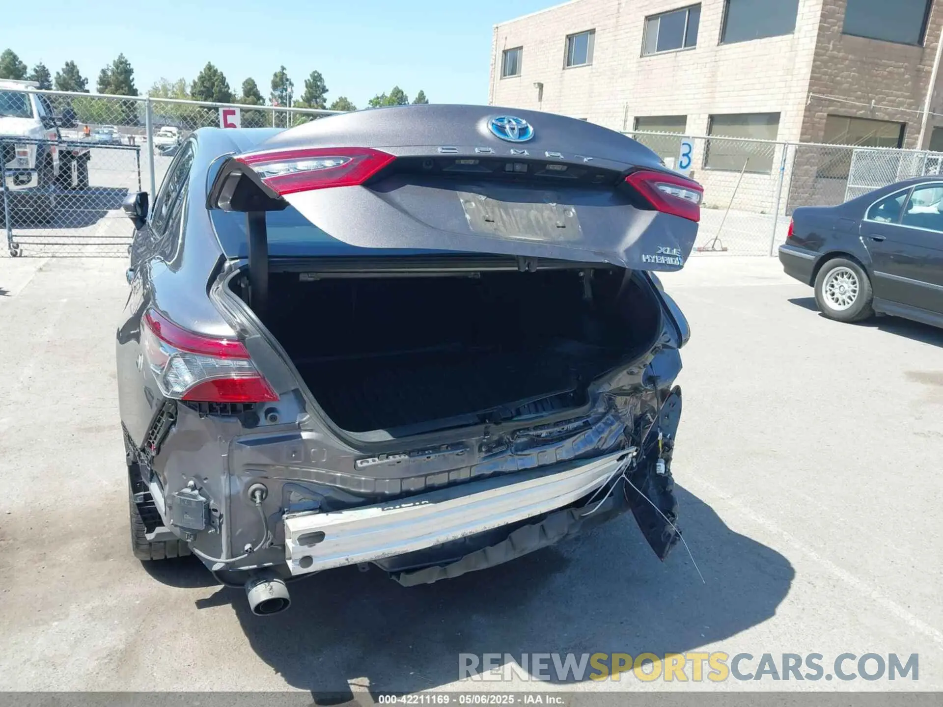 17 fotografías del automóvil dañado 4T1F31AK9MU560049 TOYOTA CAMRY 2021