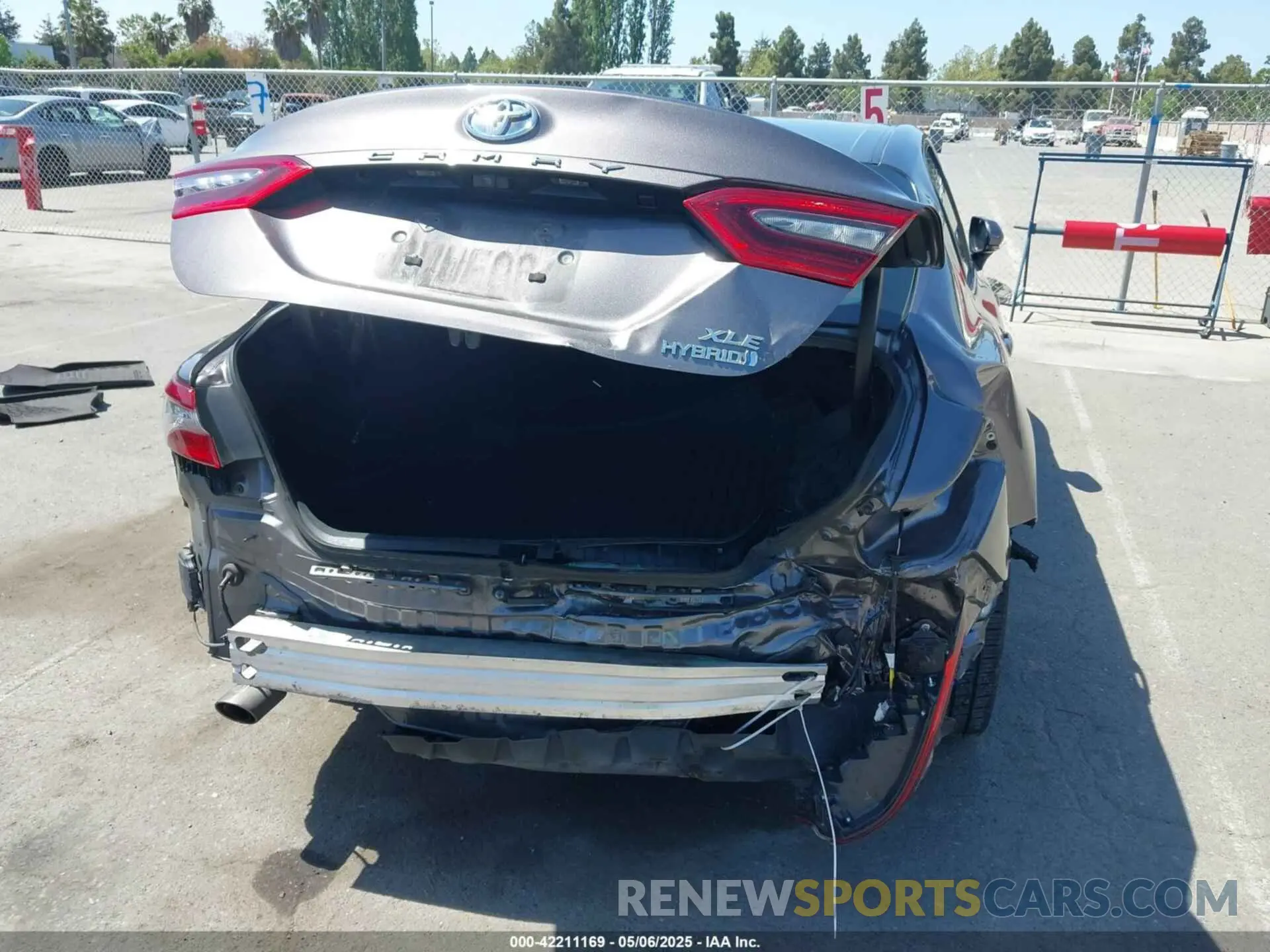 6 fotografías del automóvil dañado 4T1F31AK9MU560049 TOYOTA CAMRY 2021