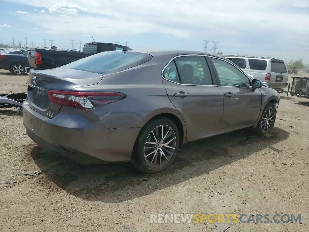 3 fotografías del automóvil dañado 4T1F31AK9MU564196 TOYOTA CAMRY 2021
