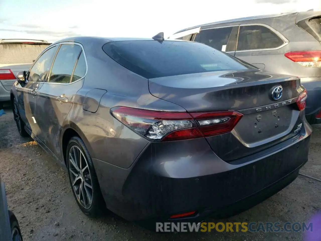 3 fotografías del automóvil dañado 4T1F31AK9MU569964 TOYOTA CAMRY 2021