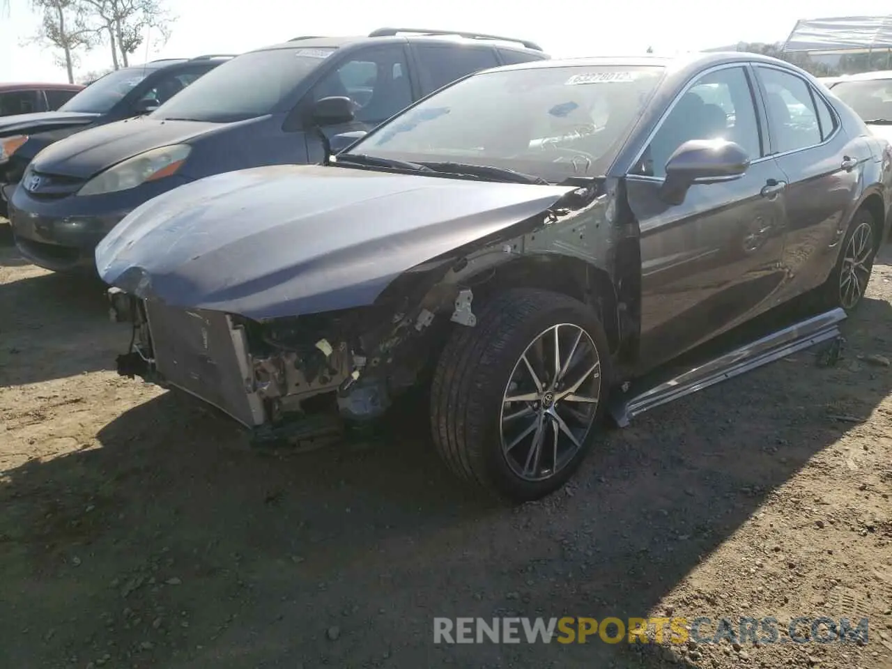 2 fotografías del automóvil dañado 4T1FZ1AK5MU049274 TOYOTA CAMRY 2021