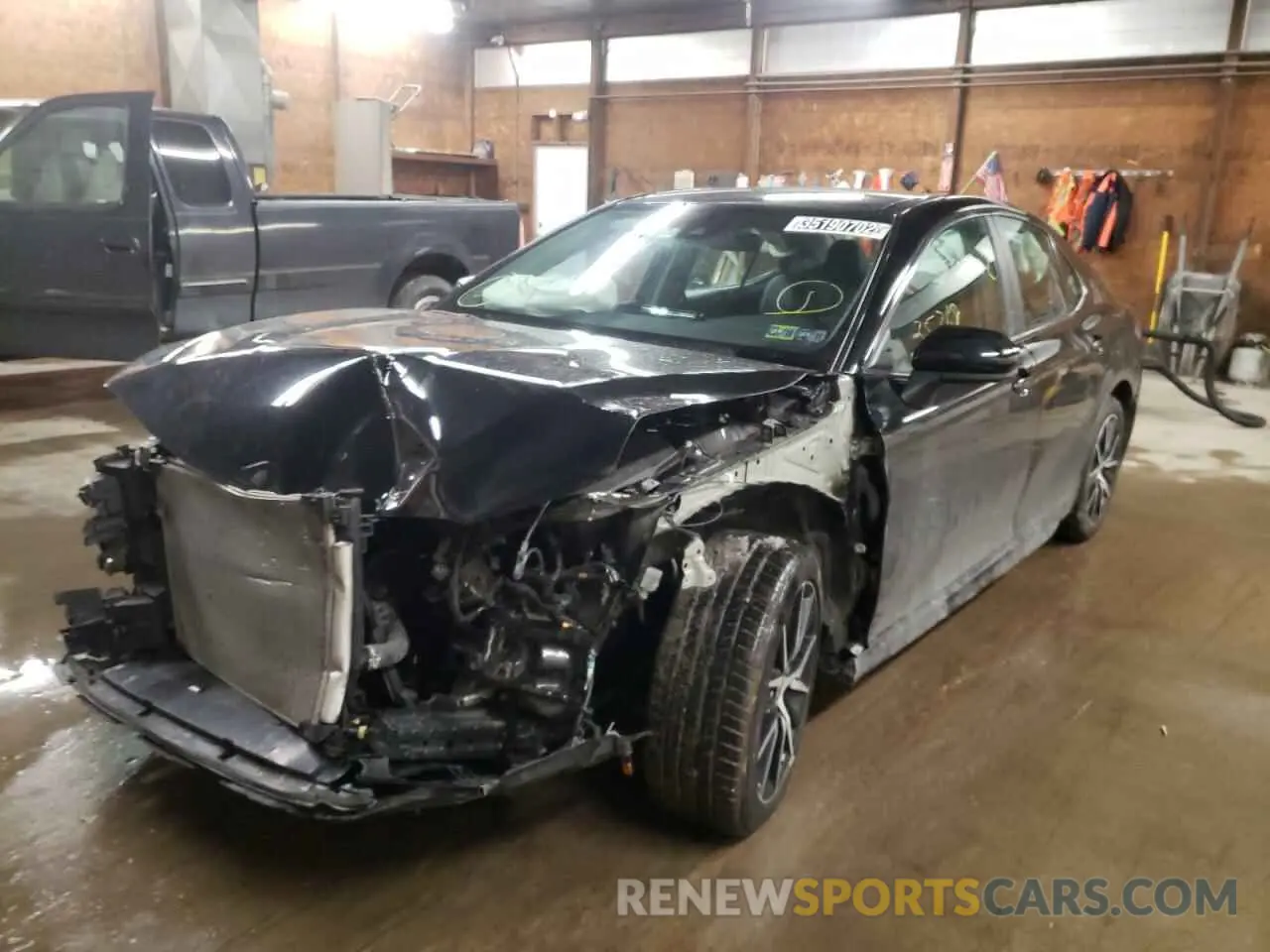 2 fotografías del automóvil dañado 4T1G11AK0MU413712 TOYOTA CAMRY 2021