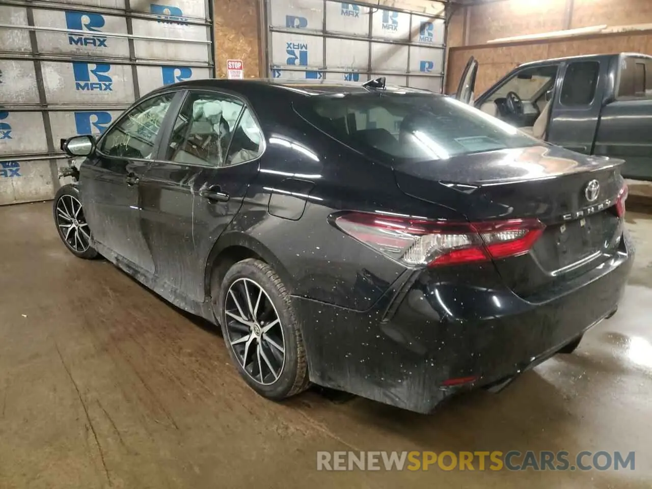 3 fotografías del automóvil dañado 4T1G11AK0MU413712 TOYOTA CAMRY 2021