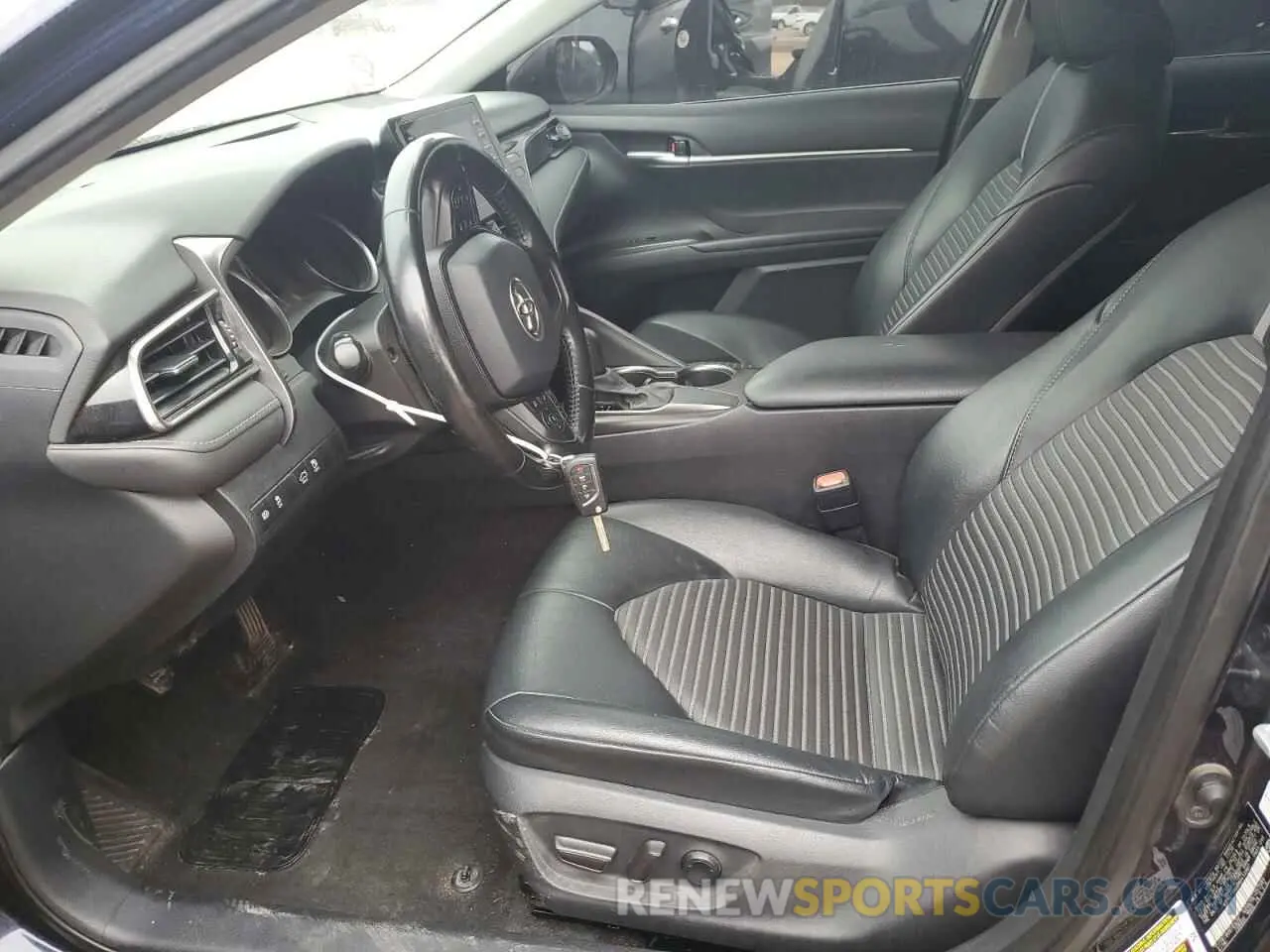 7 fotografías del automóvil dañado 4T1G11AK0MU413967 TOYOTA CAMRY 2021
