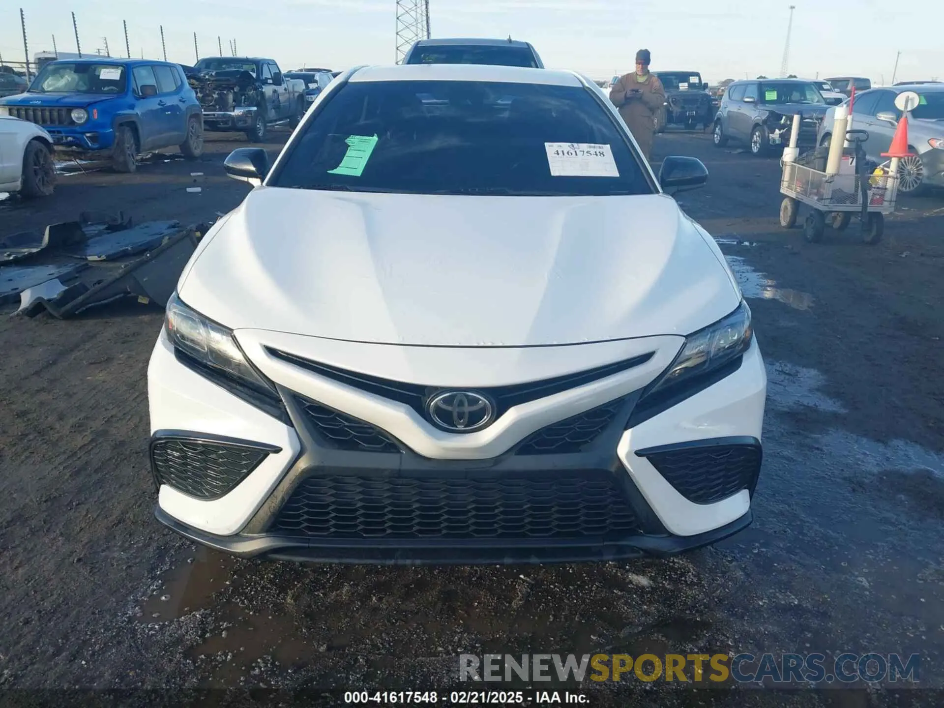 13 fotografías del automóvil dañado 4T1G11AK0MU415170 TOYOTA CAMRY 2021