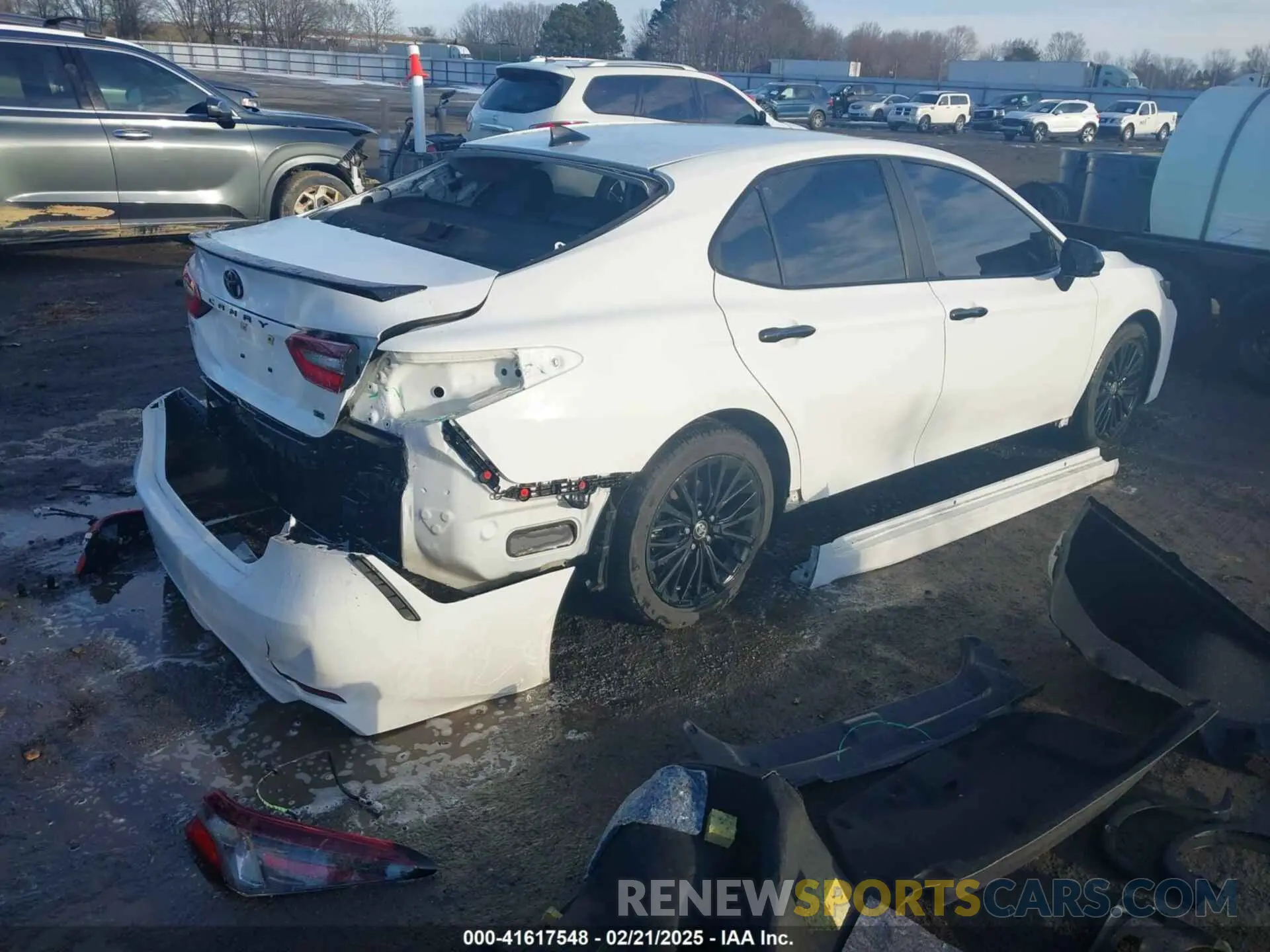 4 fotografías del automóvil dañado 4T1G11AK0MU415170 TOYOTA CAMRY 2021
