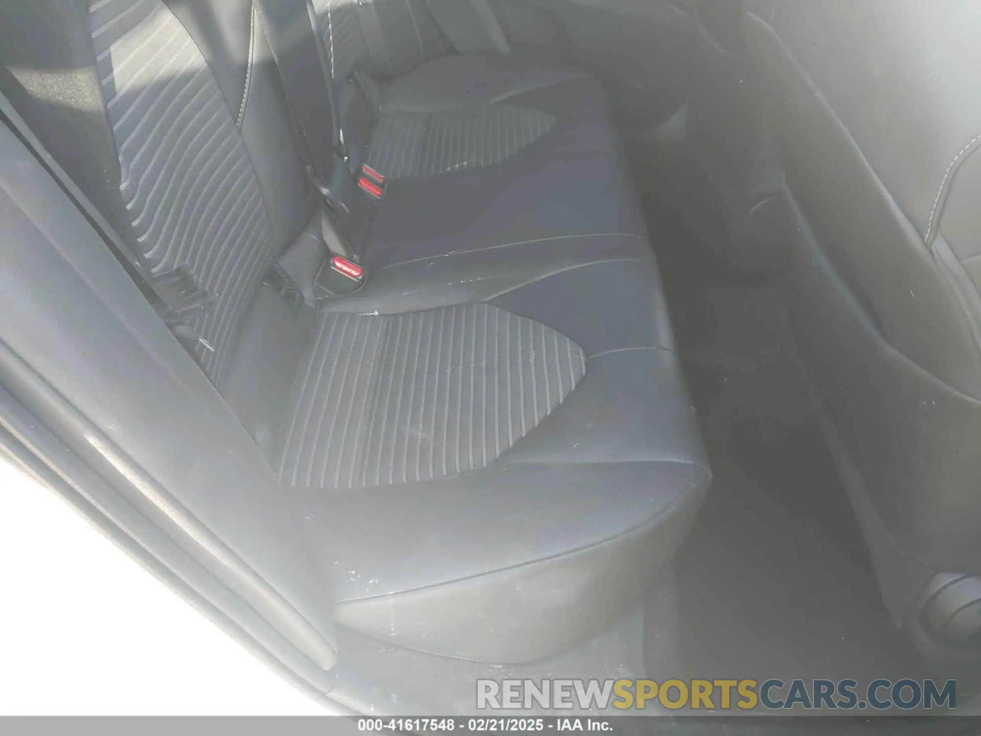 8 fotografías del automóvil dañado 4T1G11AK0MU415170 TOYOTA CAMRY 2021