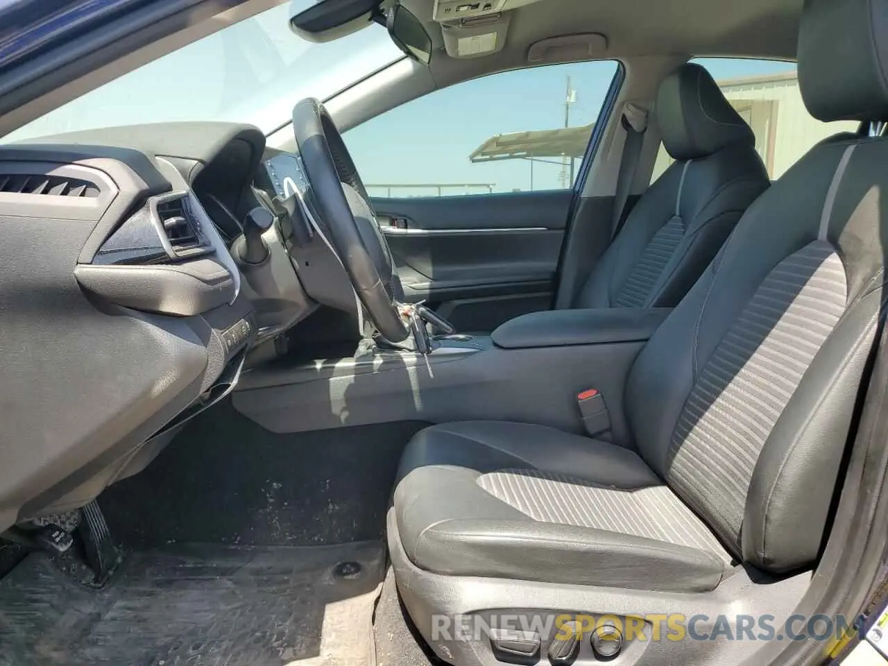 7 fotografías del automóvil dañado 4T1G11AK0MU418599 TOYOTA CAMRY 2021