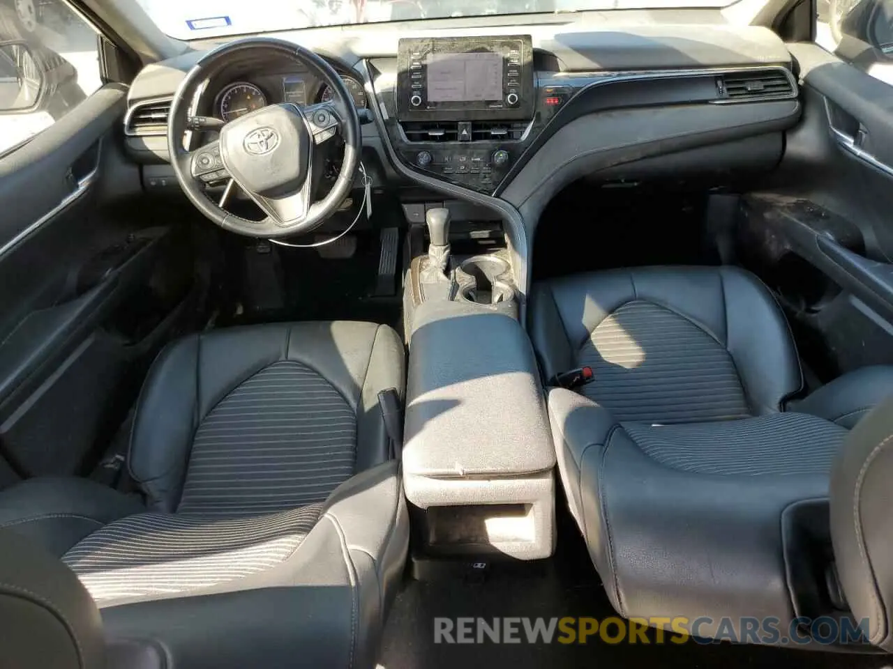 8 fotografías del automóvil dañado 4T1G11AK0MU419087 TOYOTA CAMRY 2021