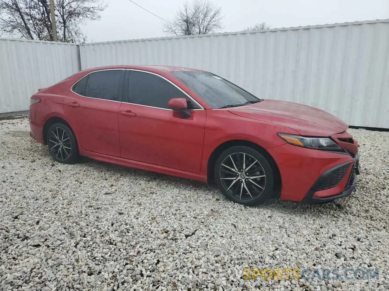 4 fotografías del automóvil dañado 4T1G11AK0MU421843 TOYOTA CAMRY 2021