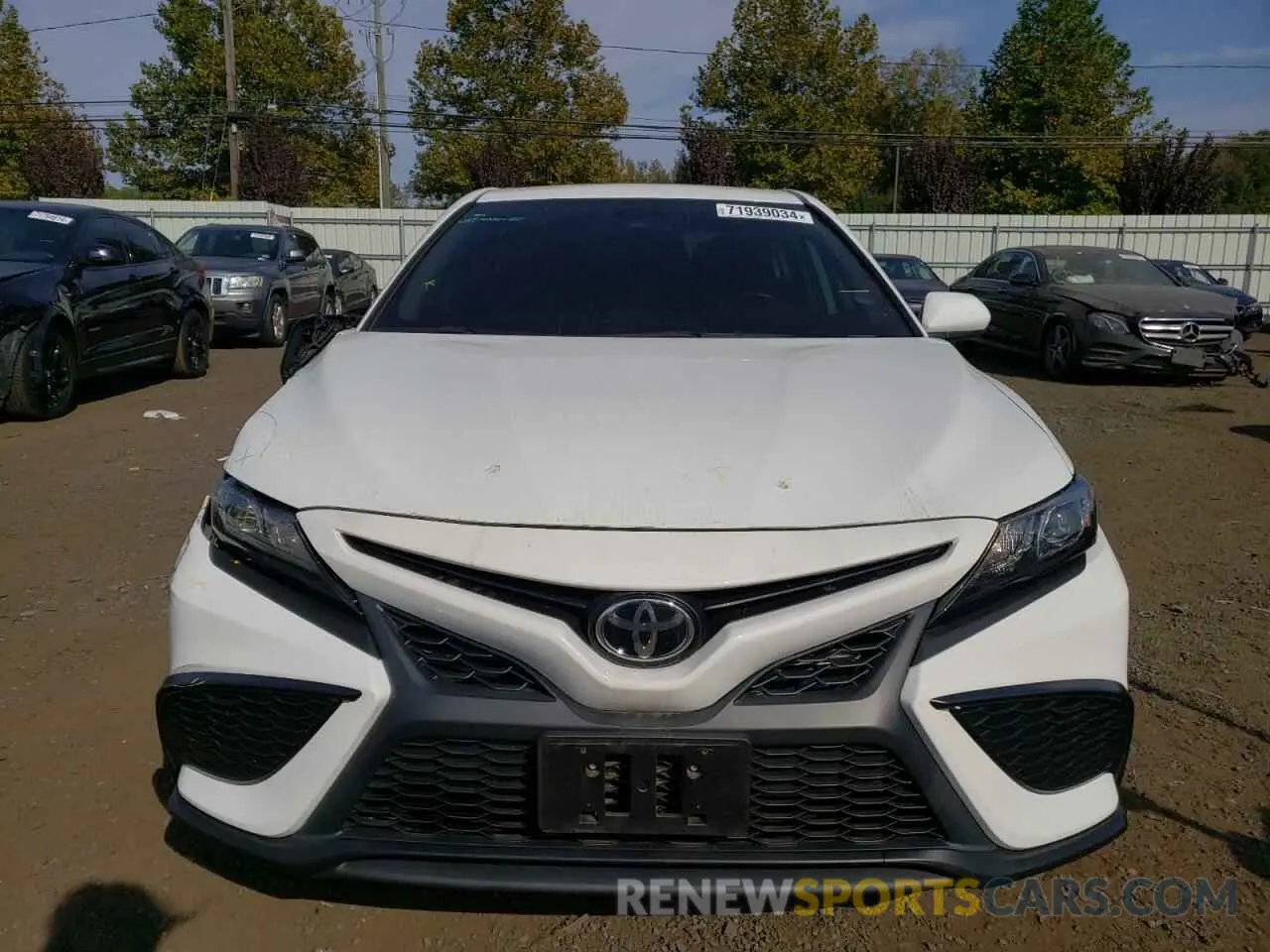 5 fotografías del automóvil dañado 4T1G11AK0MU426508 TOYOTA CAMRY 2021