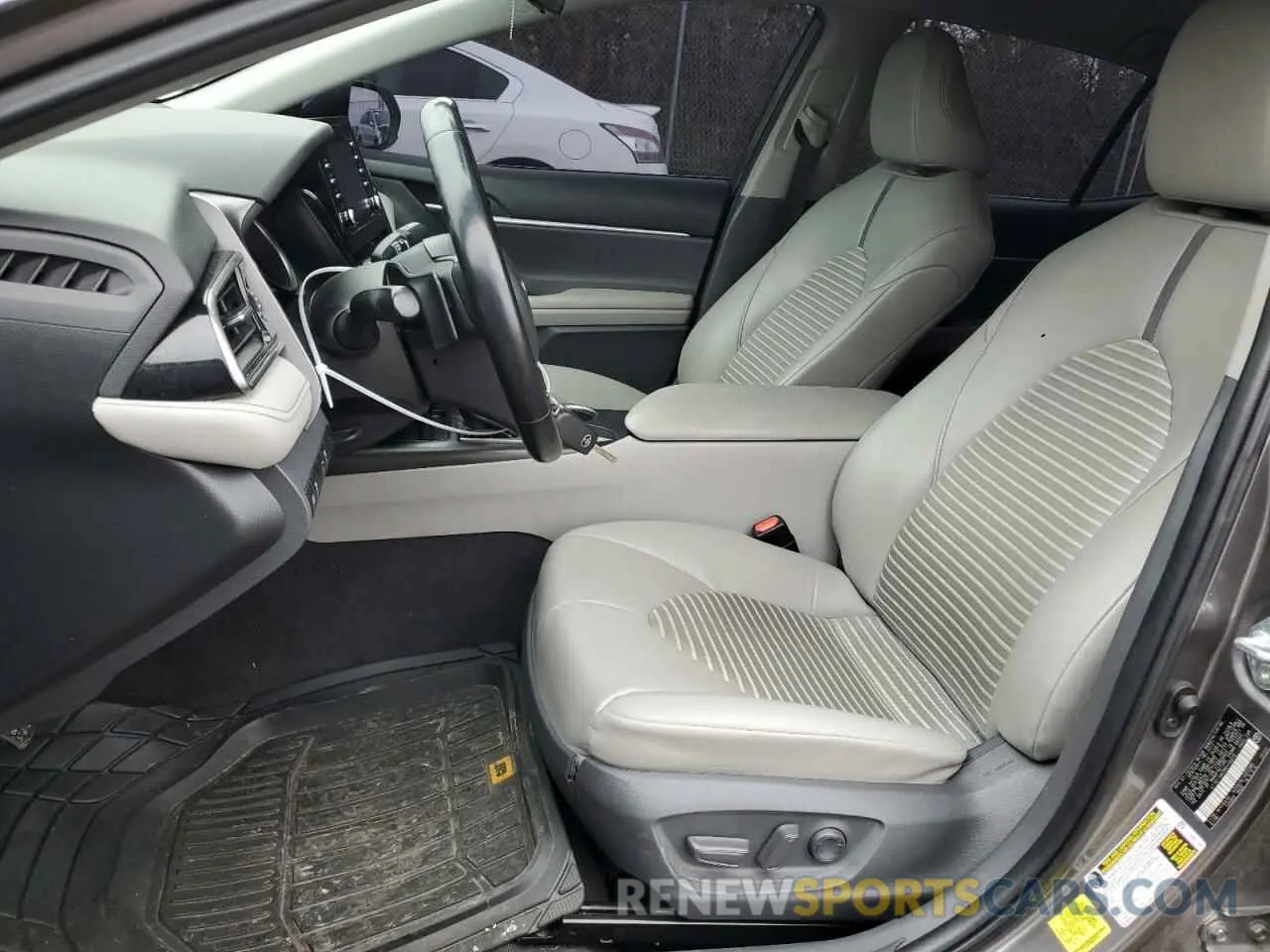 7 fotografías del automóvil dañado 4T1G11AK0MU446015 TOYOTA CAMRY 2021
