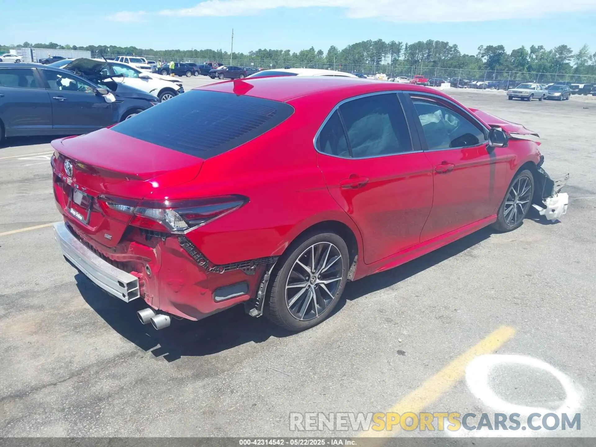 4 fotografías del automóvil dañado 4T1G11AK0MU448248 TOYOTA CAMRY 2021