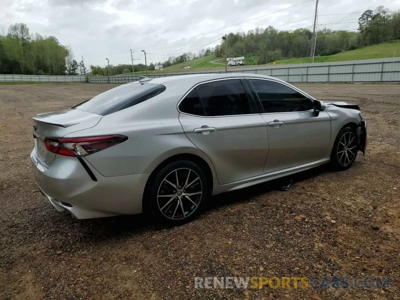 3 fotografías del automóvil dañado 4T1G11AK0MU454843 TOYOTA CAMRY 2021