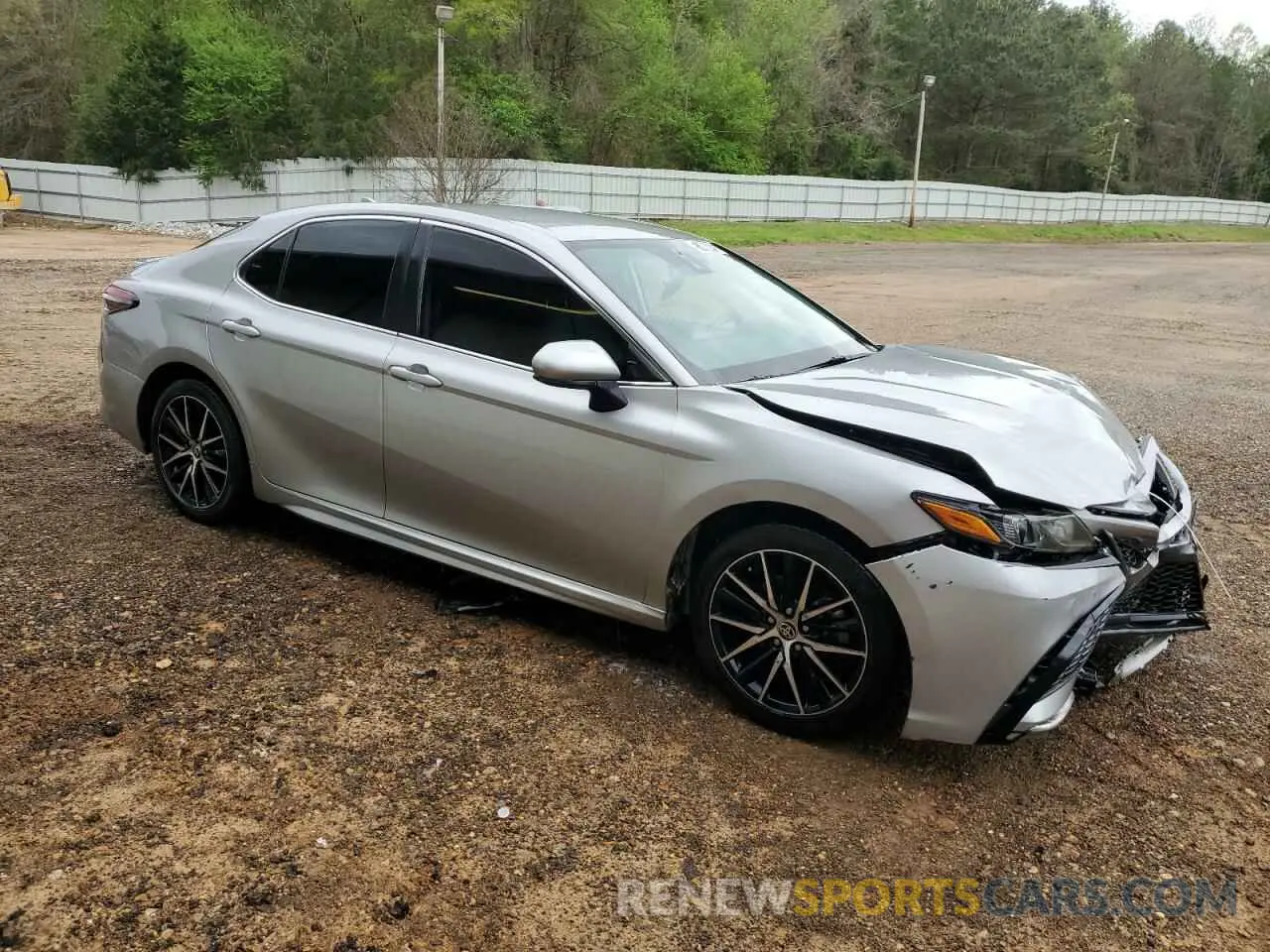 4 fotografías del automóvil dañado 4T1G11AK0MU454843 TOYOTA CAMRY 2021