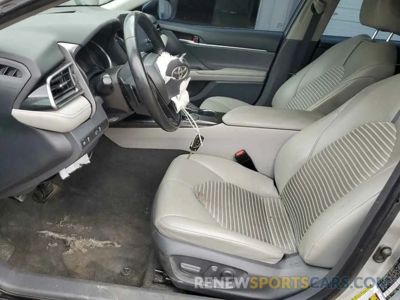 7 fotografías del automóvil dañado 4T1G11AK0MU454843 TOYOTA CAMRY 2021