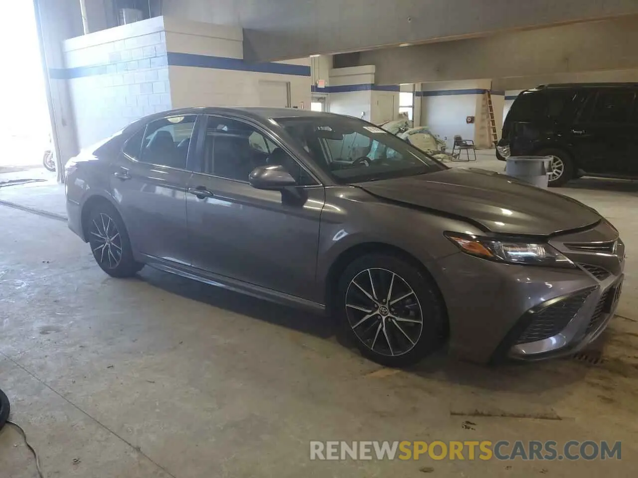 4 fotografías del automóvil dañado 4T1G11AK0MU466880 TOYOTA CAMRY 2021