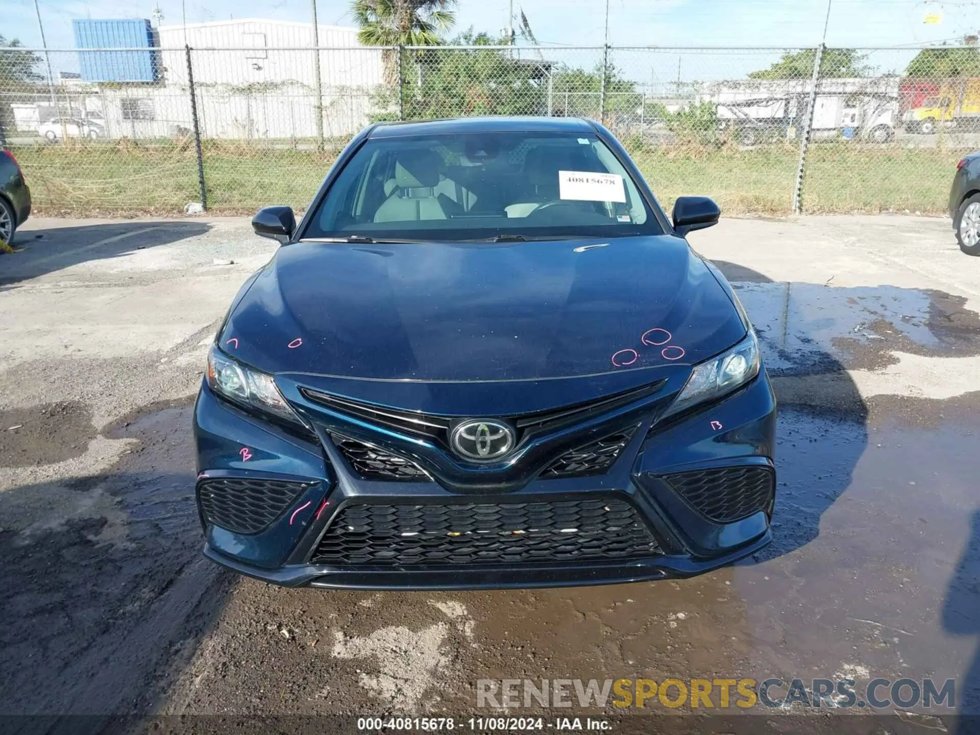 12 fotografías del automóvil dañado 4T1G11AK0MU469987 TOYOTA CAMRY 2021