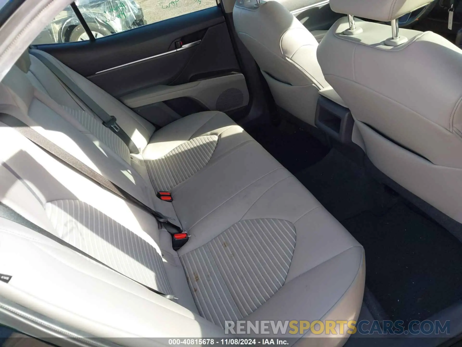 8 fotografías del automóvil dañado 4T1G11AK0MU469987 TOYOTA CAMRY 2021