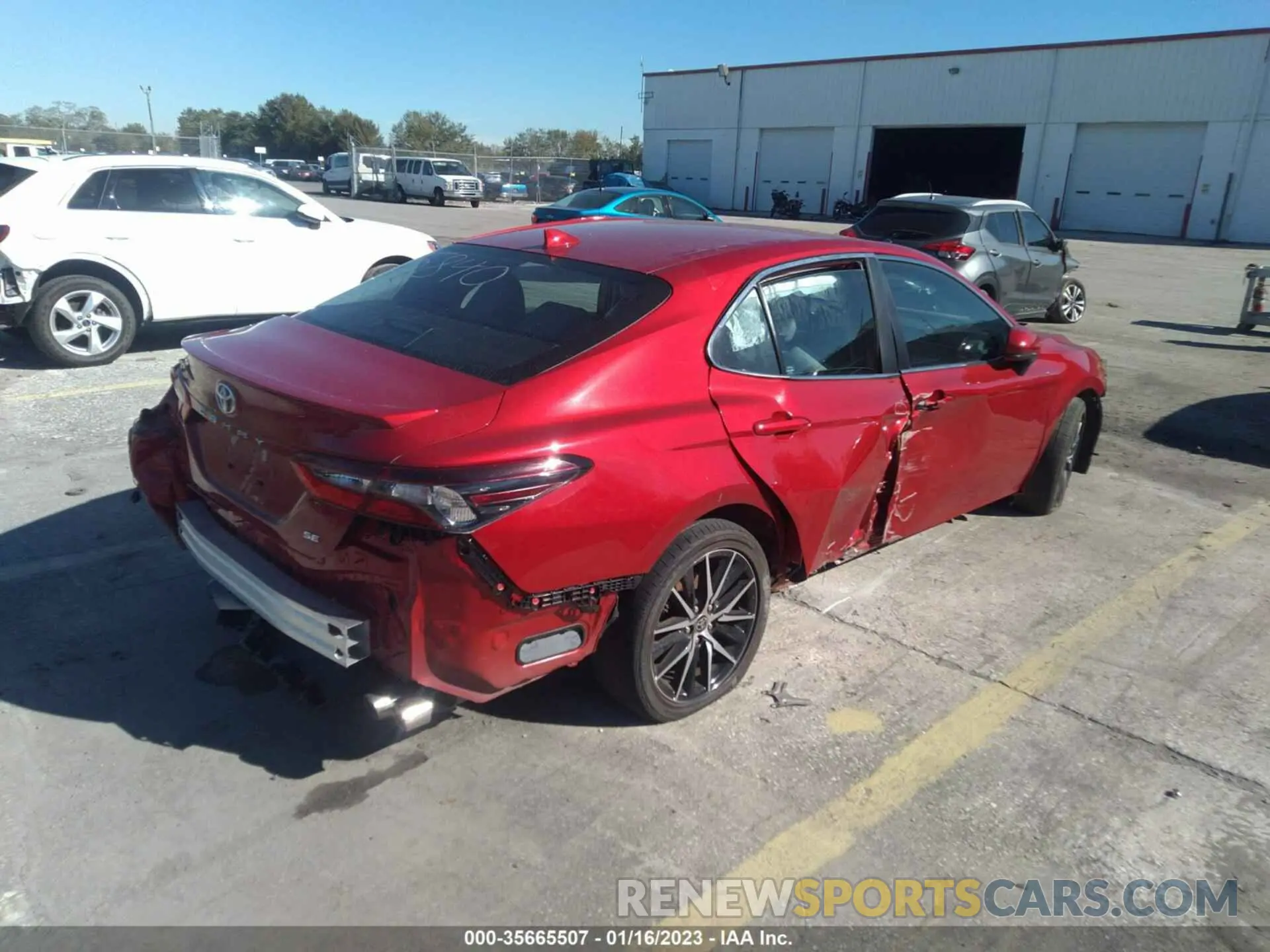 4 fotografías del automóvil dañado 4T1G11AK0MU475840 TOYOTA CAMRY 2021