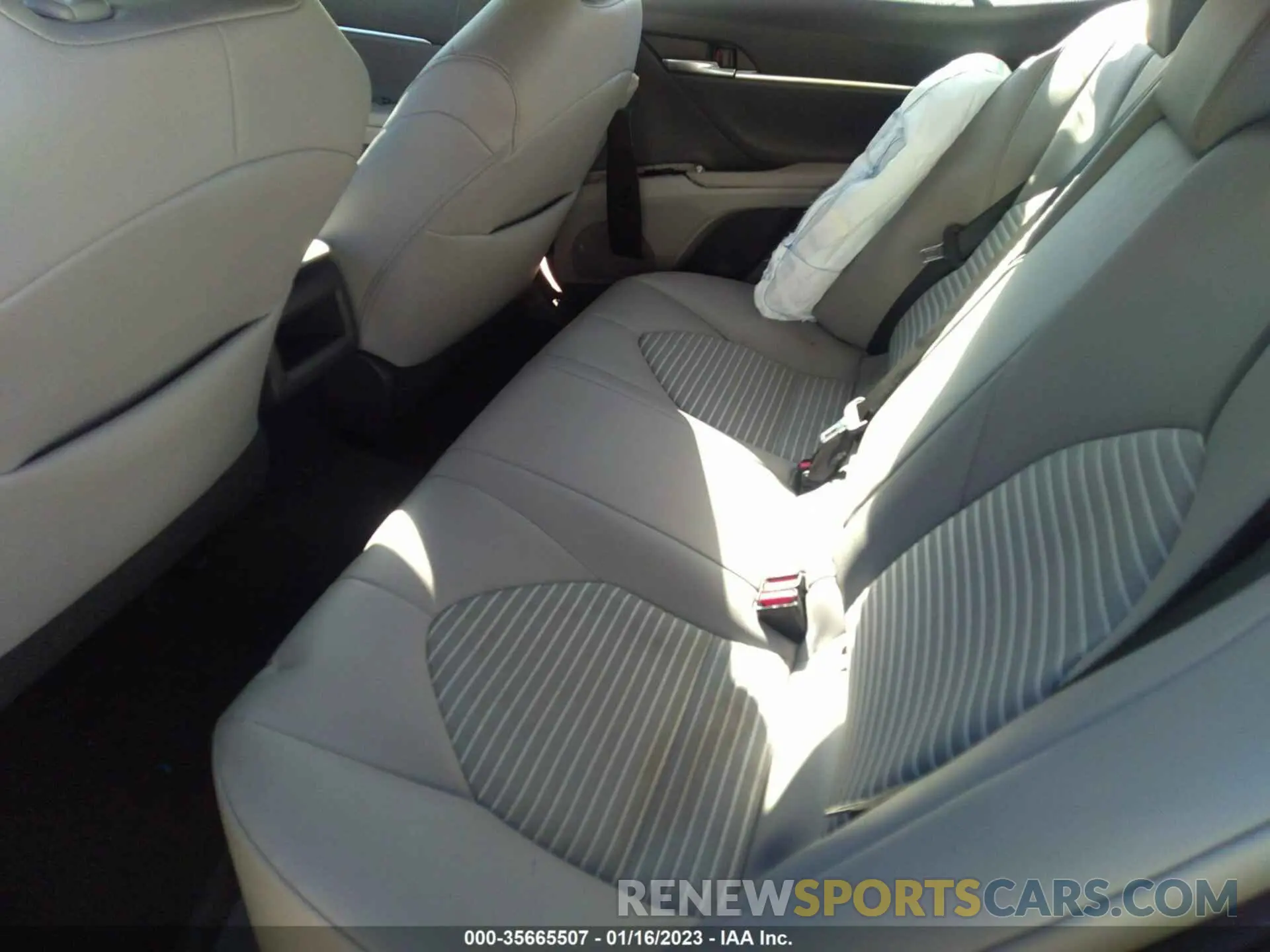 8 fotografías del automóvil dañado 4T1G11AK0MU475840 TOYOTA CAMRY 2021