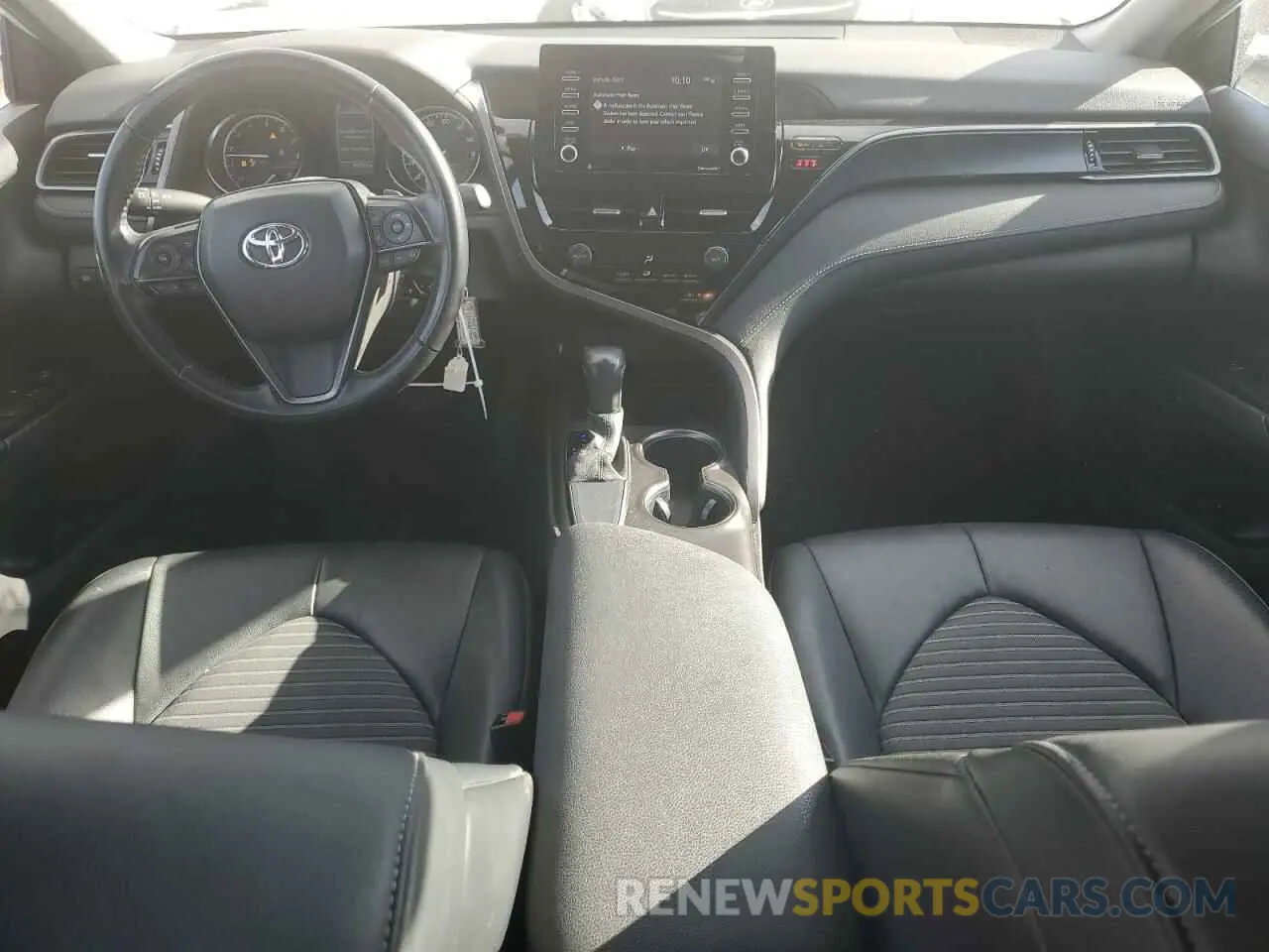 8 fotografías del automóvil dañado 4T1G11AK0MU517620 TOYOTA CAMRY 2021