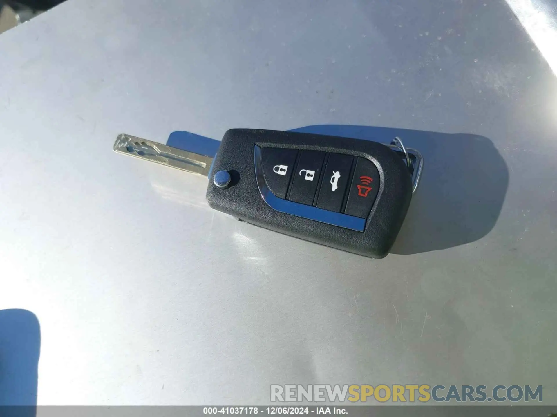 11 fotografías del automóvil dañado 4T1G11AK0MU536409 TOYOTA CAMRY 2021