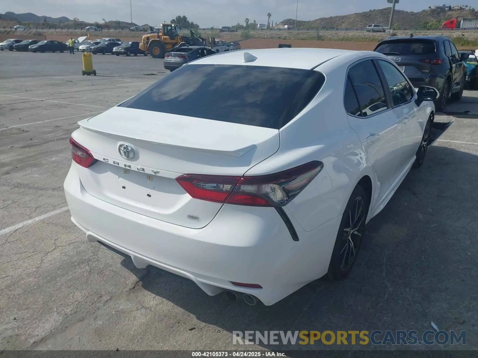 4 fotografías del automóvil dañado 4T1G11AK0MU538984 TOYOTA CAMRY 2021