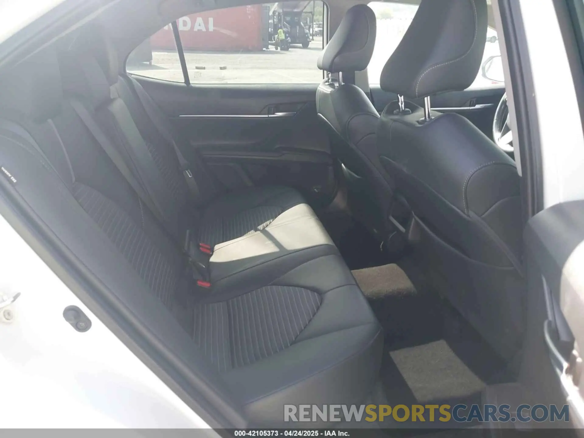 8 fotografías del automóvil dañado 4T1G11AK0MU538984 TOYOTA CAMRY 2021