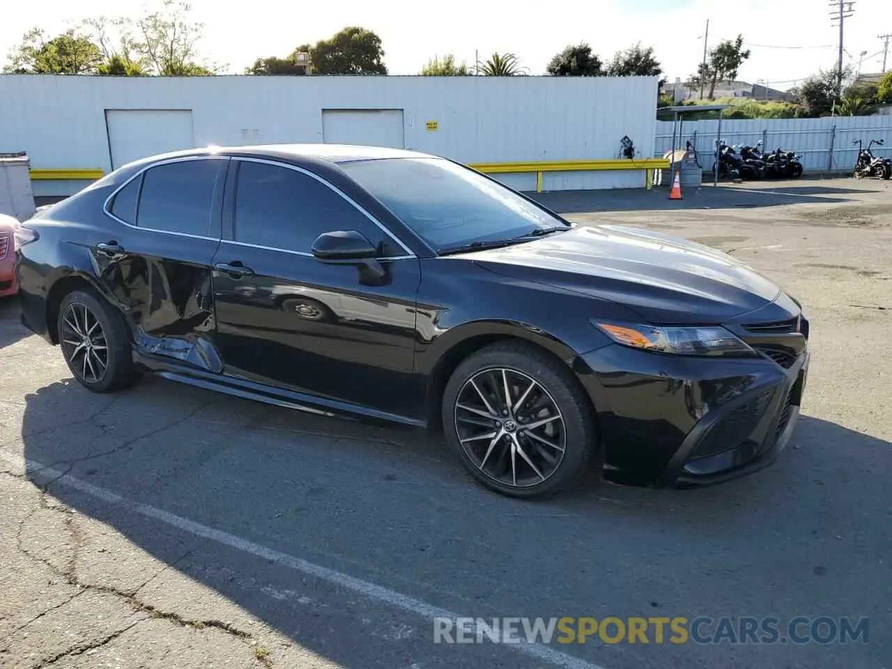 4 fotografías del automóvil dañado 4T1G11AK0MU542033 TOYOTA CAMRY 2021