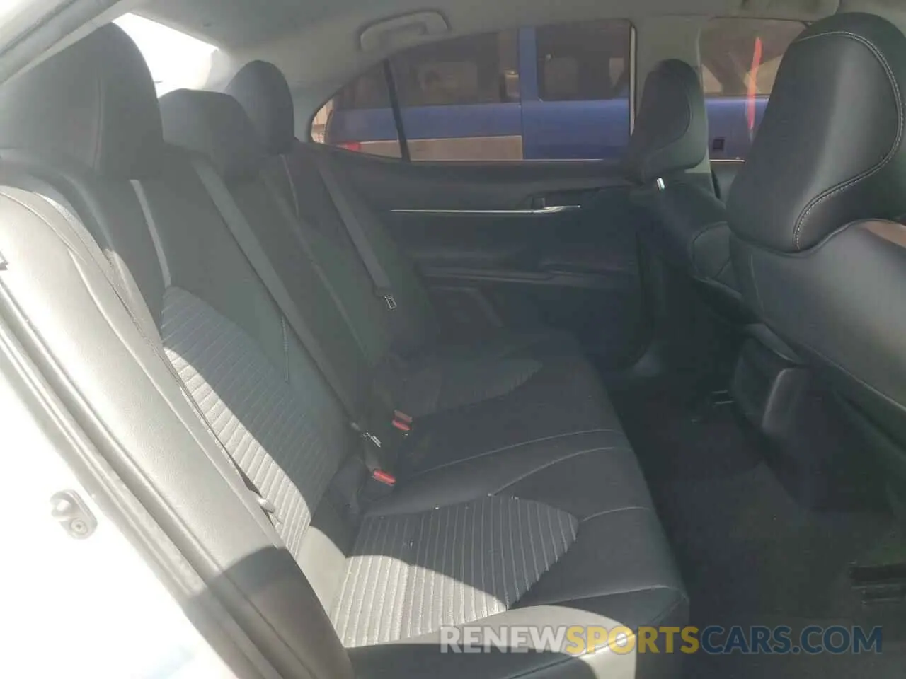 10 fotografías del automóvil dañado 4T1G11AK0MU572326 TOYOTA CAMRY 2021