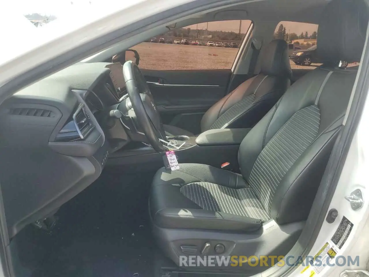 7 fotografías del automóvil dañado 4T1G11AK0MU572326 TOYOTA CAMRY 2021