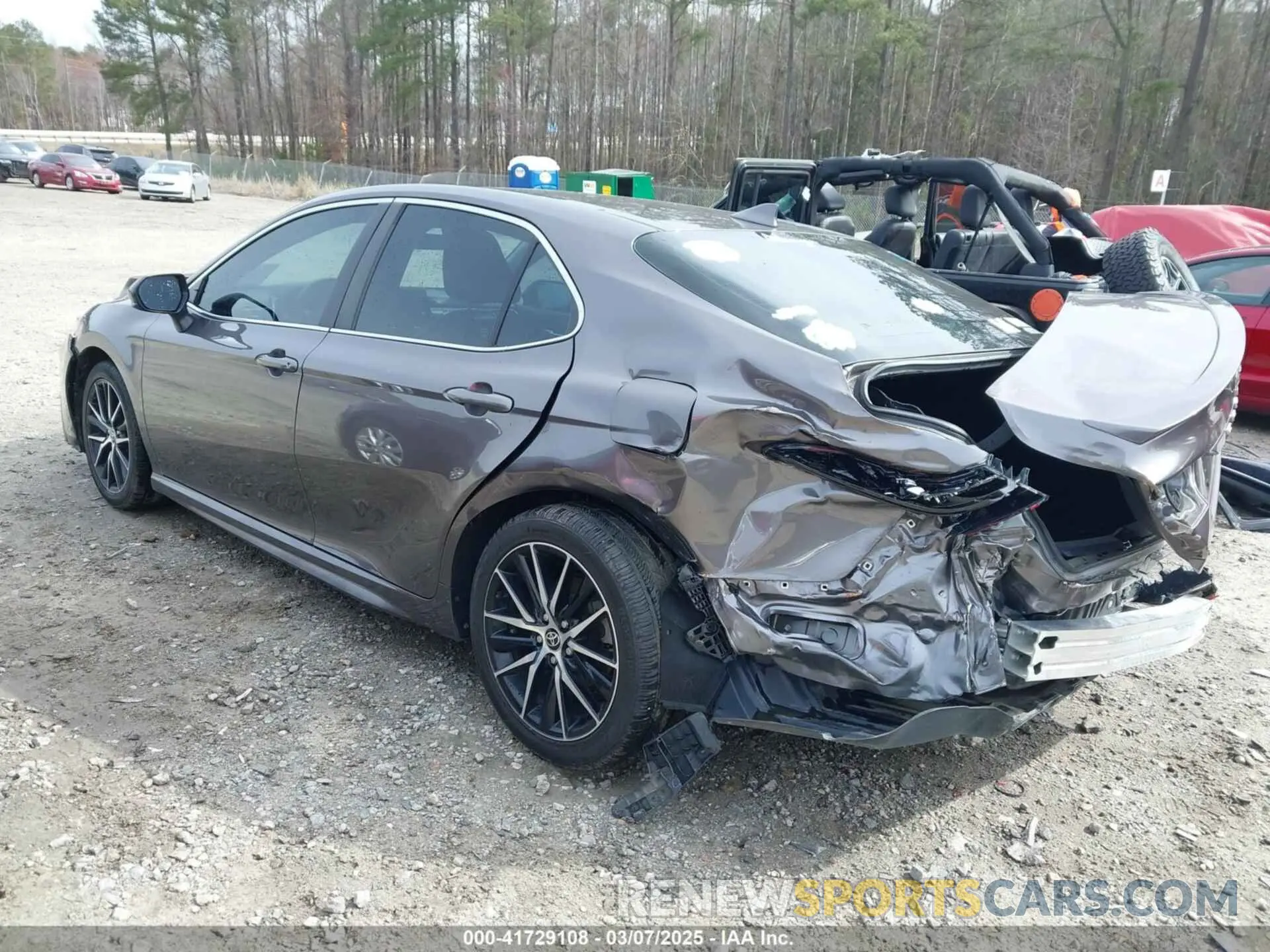 3 fotografías del automóvil dañado 4T1G11AK0MU586968 TOYOTA CAMRY 2021