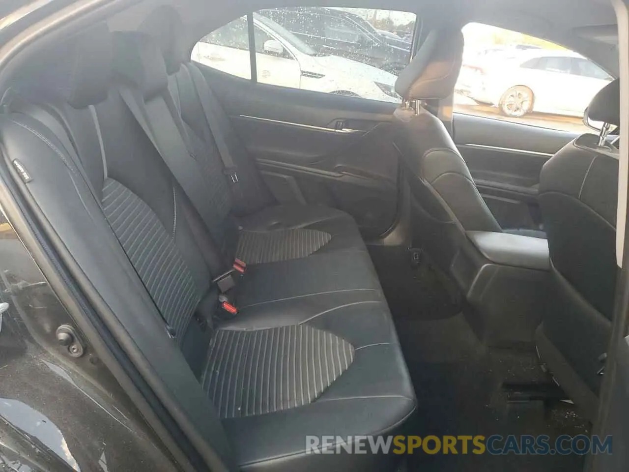 10 fotografías del automóvil dañado 4T1G11AK1MU431541 TOYOTA CAMRY 2021