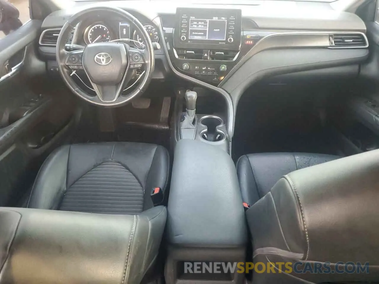 8 fotografías del automóvil dañado 4T1G11AK1MU431541 TOYOTA CAMRY 2021