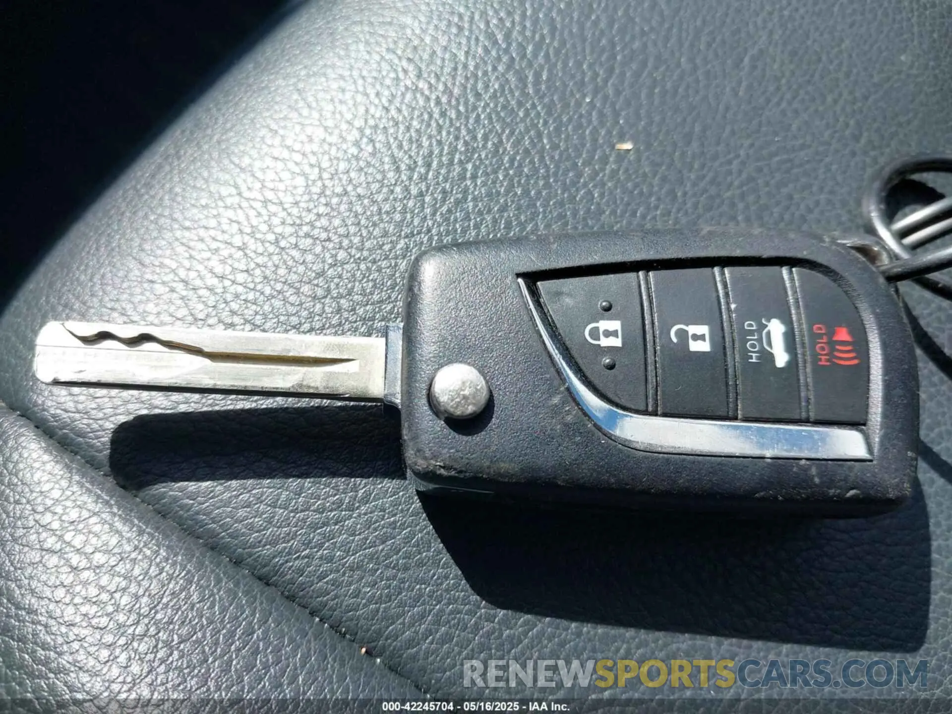 11 fotografías del automóvil dañado 4T1G11AK1MU433063 TOYOTA CAMRY 2021