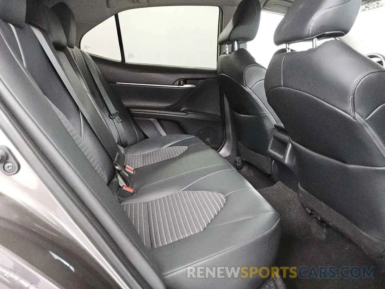 10 fotografías del automóvil dañado 4T1G11AK1MU434181 TOYOTA CAMRY 2021