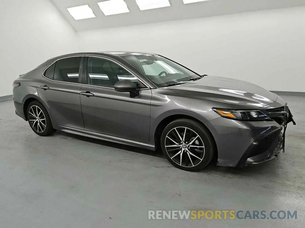 4 fotografías del automóvil dañado 4T1G11AK1MU434181 TOYOTA CAMRY 2021