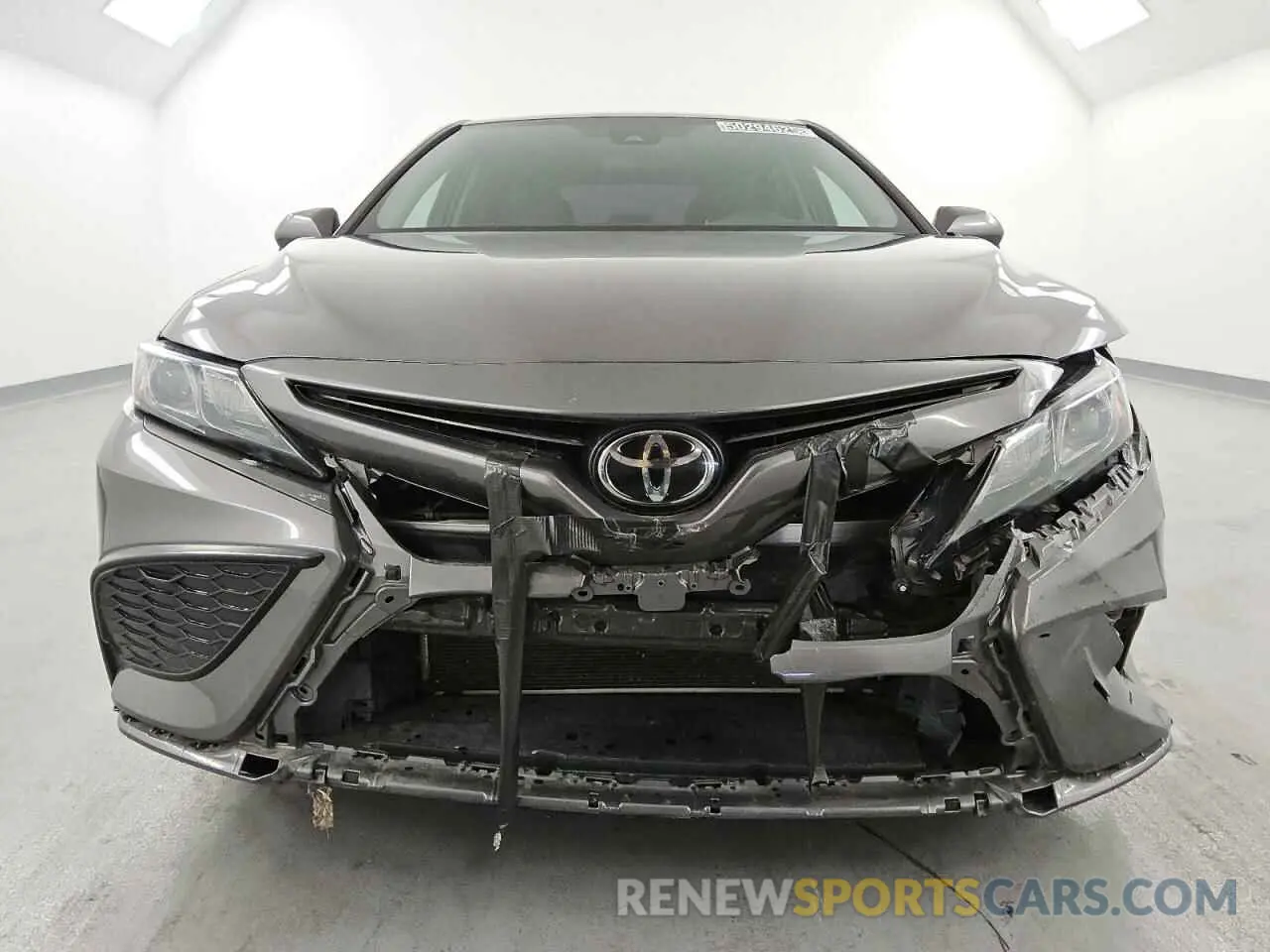 5 fotografías del automóvil dañado 4T1G11AK1MU434181 TOYOTA CAMRY 2021