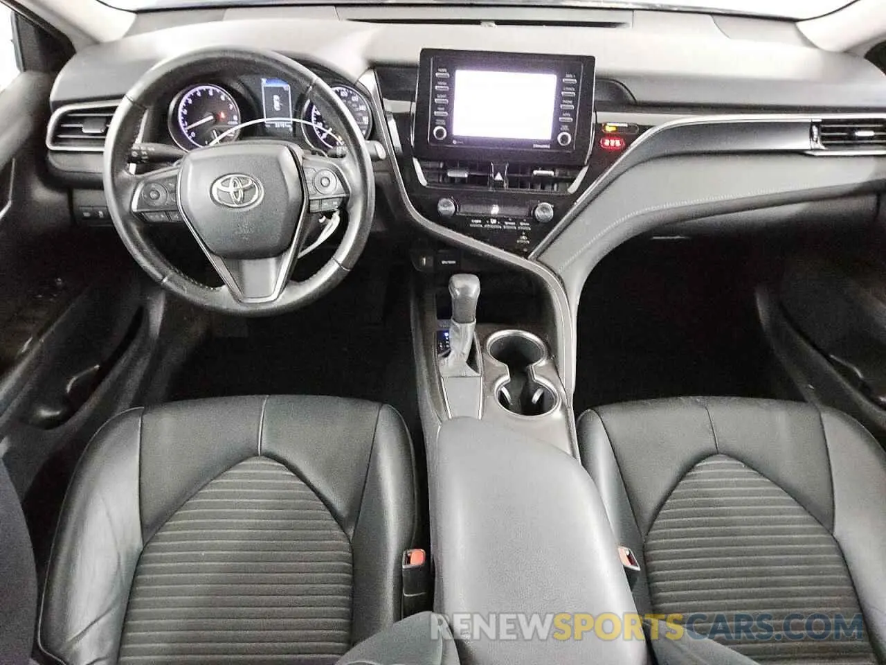 8 fotografías del automóvil dañado 4T1G11AK1MU434181 TOYOTA CAMRY 2021