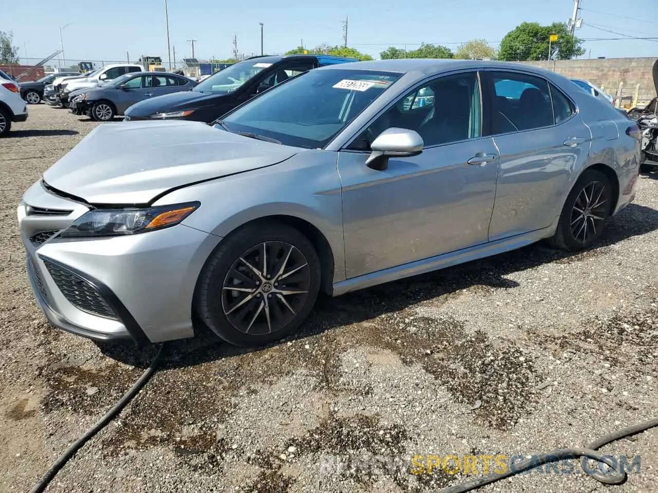 1 fotografías del automóvil dañado 4T1G11AK1MU464099 TOYOTA CAMRY 2021