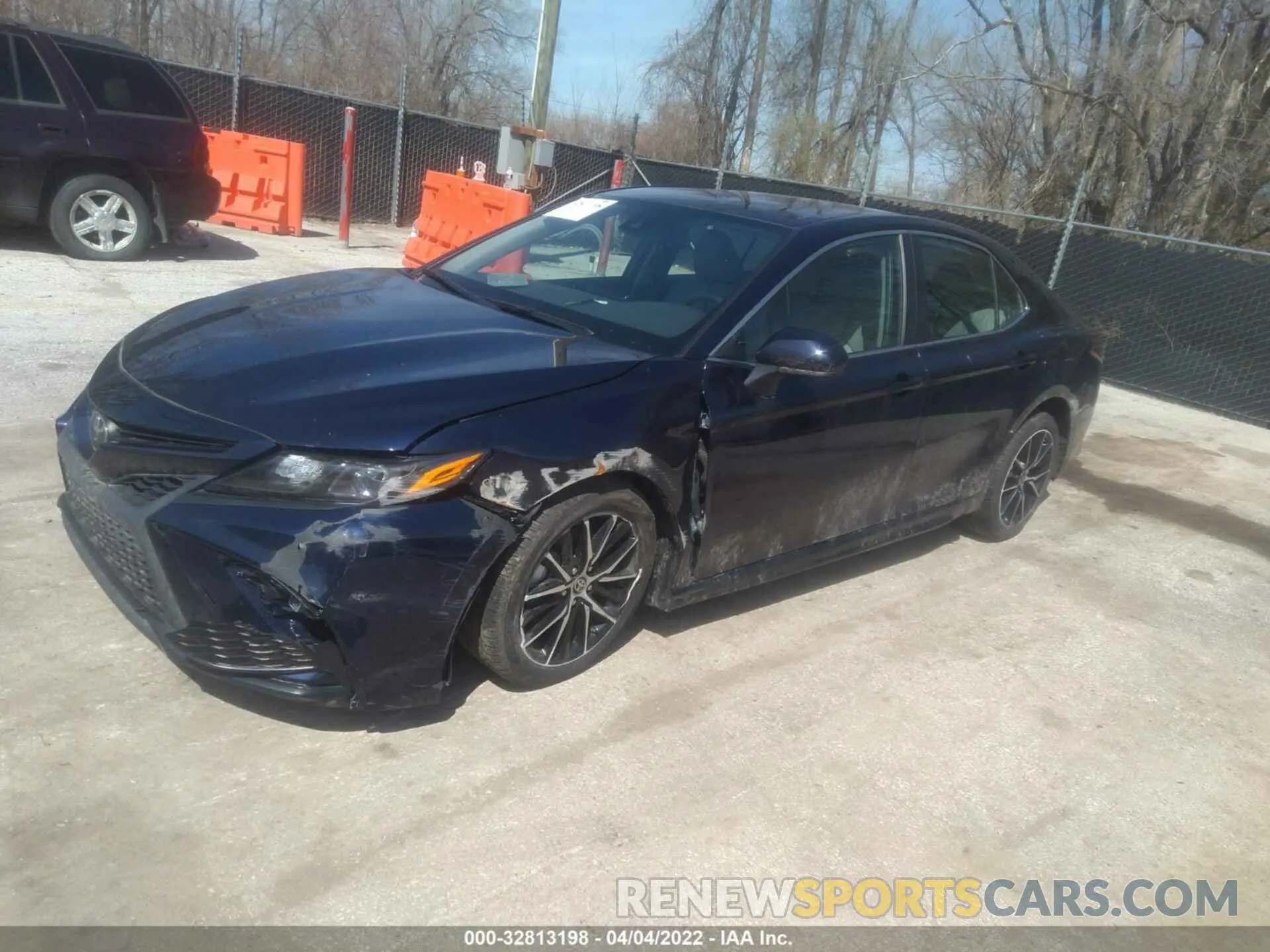 2 fotografías del automóvil dañado 4T1G11AK1MU464202 TOYOTA CAMRY 2021
