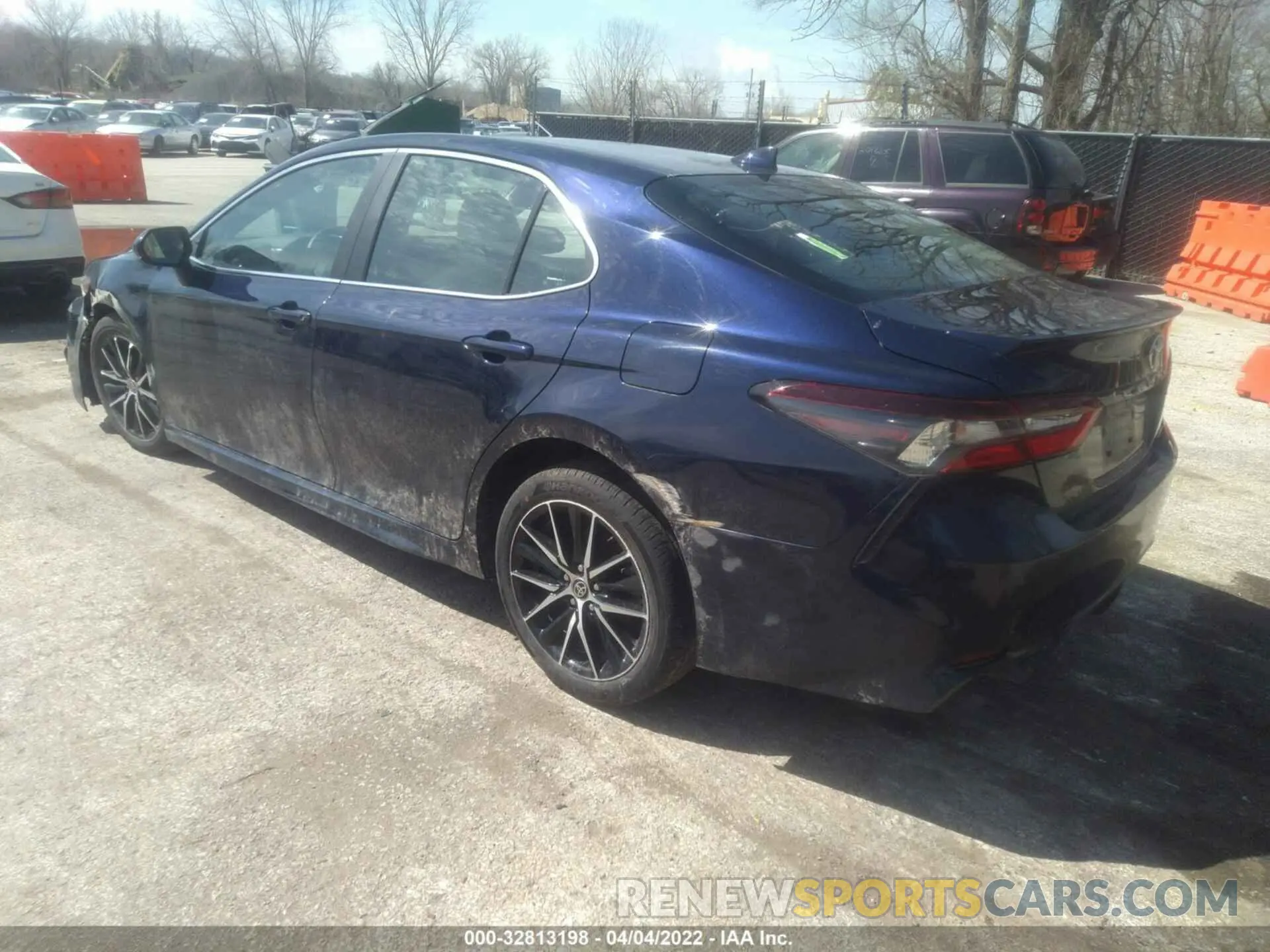 3 fotografías del automóvil dañado 4T1G11AK1MU464202 TOYOTA CAMRY 2021